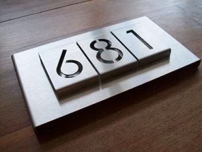 naambord of huisnummer, RVS
