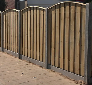  Schutting hout beton toog €69,99