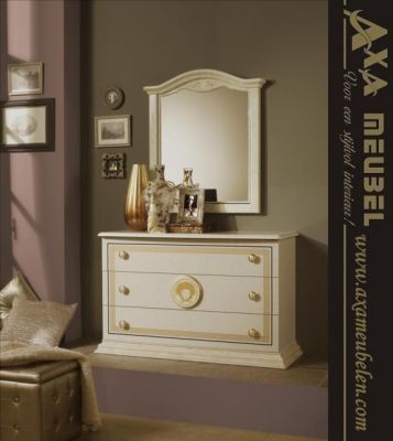 Versace hoogglans medusa meubels AXA denhaag breda rotterdam