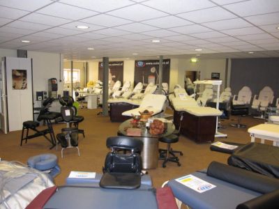 EZI Beauty & Massage 