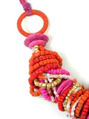 Zeer mooie roze kralen halsketting.