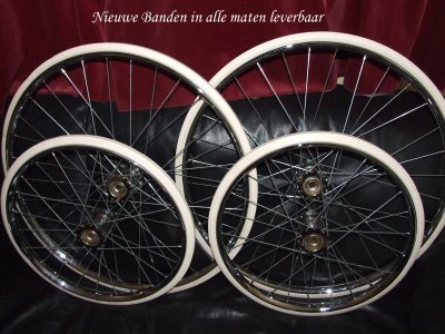 Ouderwetse Silver Cross Wilson Royale Marmet Osnath LBC