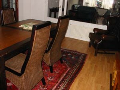 Te Huur; Gemeubileerde 5 kmr woning.