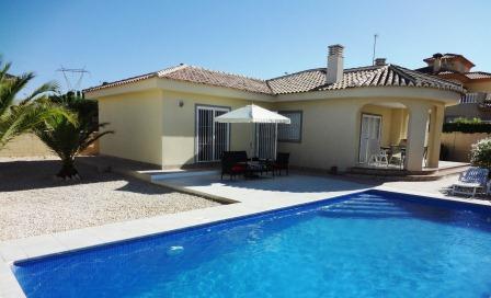 Huur deze lente een leuk huis aan de Costa Blanca