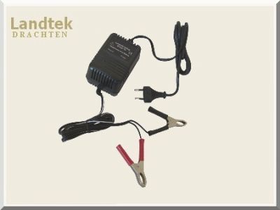 0605- Compacte AccuLader voor 2, 6 en 12V accu's