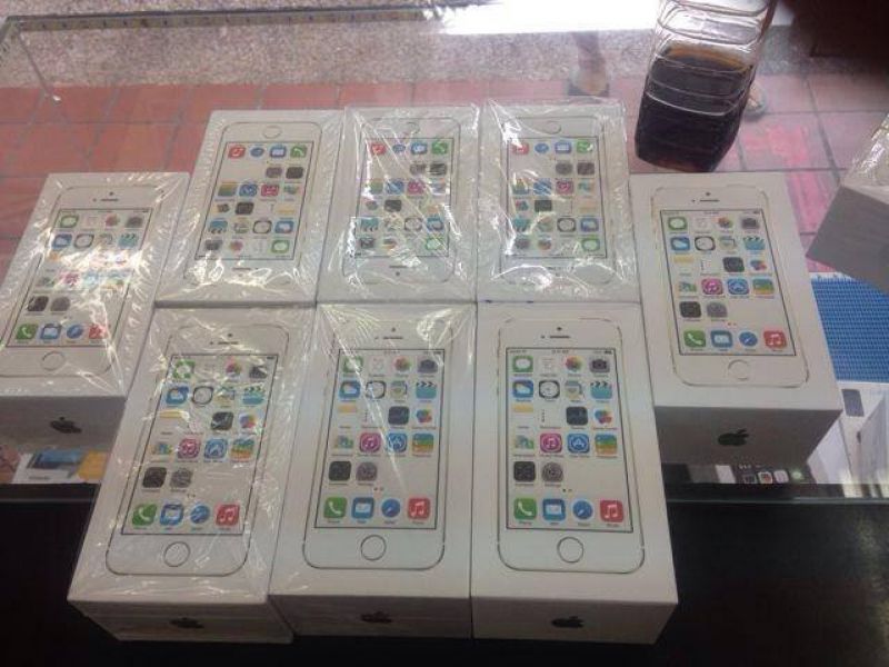 Samsung Galaxy S5, Apple iPhone 5S