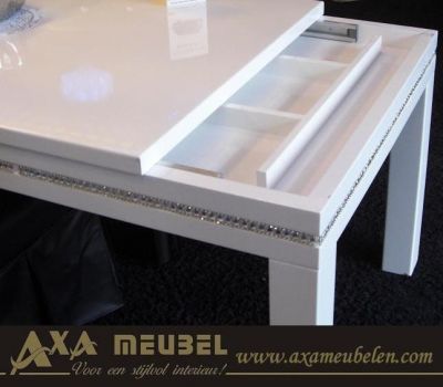 hoogglans wit wand meubelen tv kasten AXA Rotterdam breda