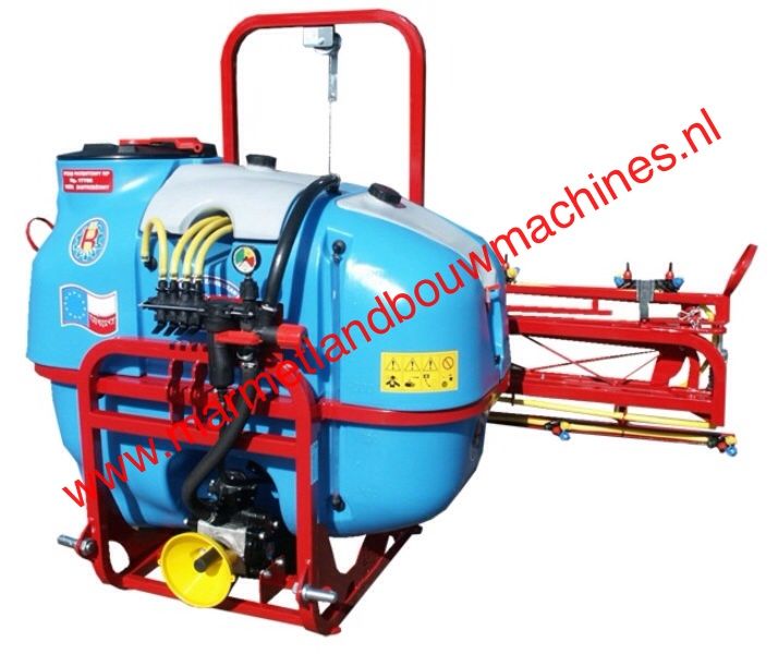 Veldspuiten Veld spuit Sproeier gedragen getrokken.