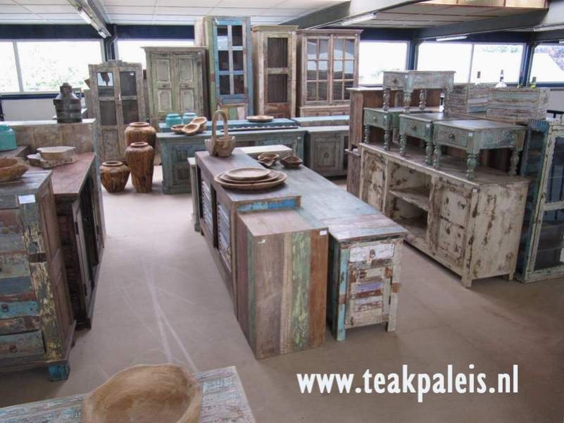 Brocante meubels en teakhouten meubelen bij teakpaleis 