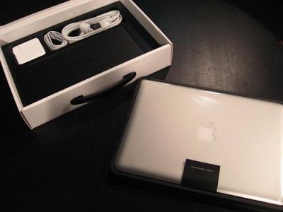 Nieuw APPLE 13"MacBook( Intel 2.5GHz Intel Core 2 Duo,RAM:4G HD:500G) 