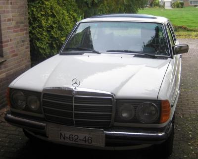 Unieke Mercedes 250 automaat met 34.000 echte kmâ€™s