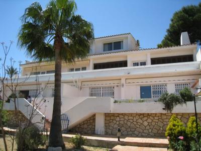 APPARTEMENT 100 m Â², BUBGALOW,  grote zonnige terrassen met zicht op zee, bergen, golf