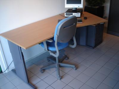 Bureau merk Mewaf, electrisch 180x80 
