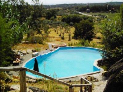 Spanje huis 5 pers met zwembad in grote tuin in Extremadura 60 euro/dag