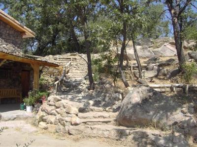 Spanje huis 5 pers met zwembad in grote tuin in Extremadura 60 euro/dag