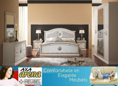 Hoogglans wit goud zilver slaapkamer meubelen AXA breda den haag