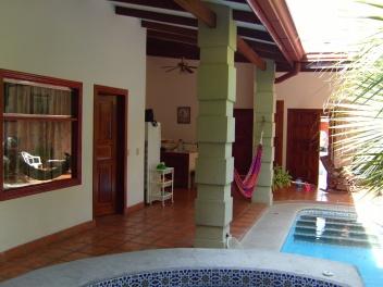  Vakantie strandhuis met zwembad te huur 