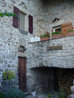 Woonboerderij en Gite te koop Zuid-Frankrijk