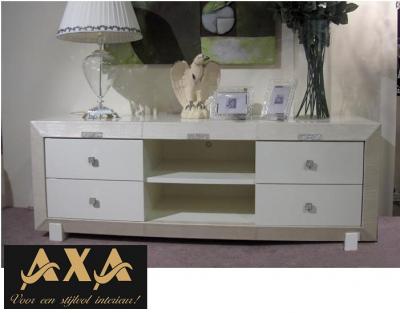 modern design swarovski hoogglans meubelen AXA ROTTERDAM