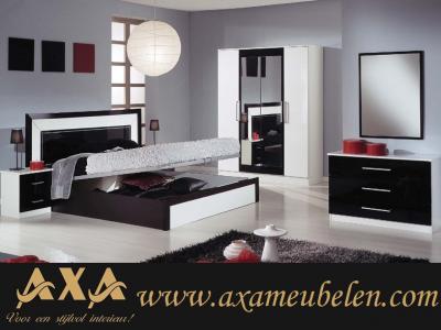 zwart wit slaapkamer meubelen met opbergruimte AXA Rotterdam Hoogglans