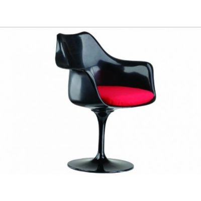 Tulip Design stoelen, design Eero Saarinen. 