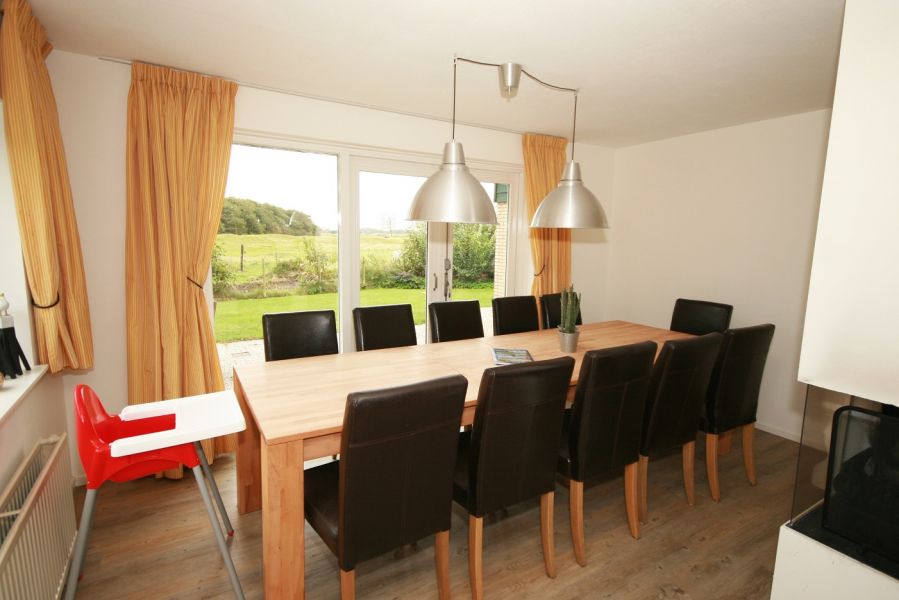 TEXEL DE KRIM bungalow 10 tot 11 personen familie