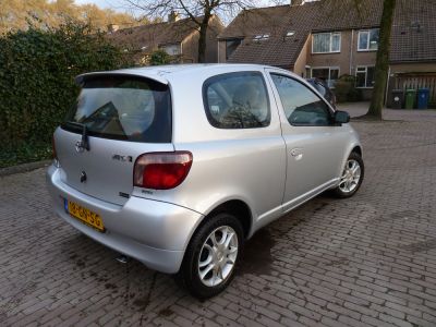 Toyota Yaris 1.3 16v VVTI SOL (luxe)