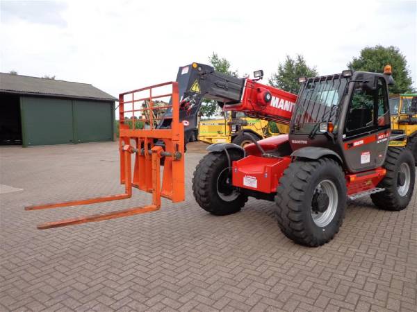 Manitou MLT 845 Verreiker 
