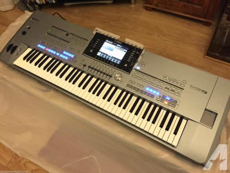 Yamaha Tyros5 76 toetsen    