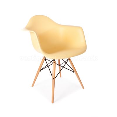 Eames DAW design stoelen. 