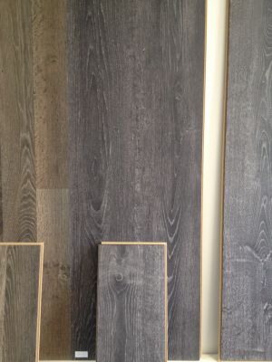 ACTIE!!! KronoSwiss Zwart V-Groef Laminaat vanaf € 11,95 per m2! 