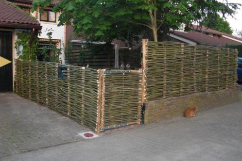 Wilgentenen schutting; afrastering op natuurlijke wijze!