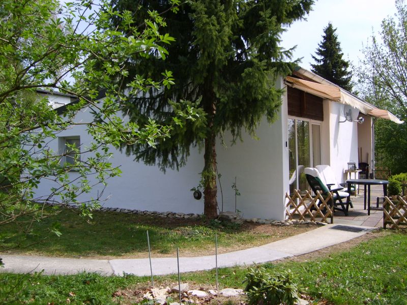 Sauerland, vrijstaande bungalow op een natuurrijk park