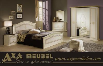 Versace hoogglans medusa meubels AXA denhaag breda rotterdam