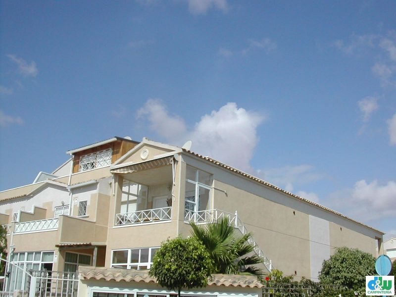 Bovenbungalow met gemeensch zwembad 4 pers torrevieja 