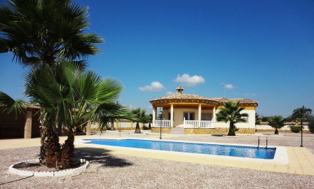 Wij verhuren vakantiehuizen aan de zuidelijke Costa Blanca