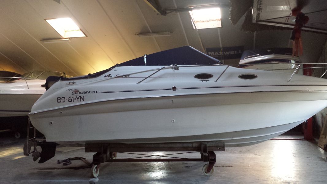 Sea Ray 240 Sundancer