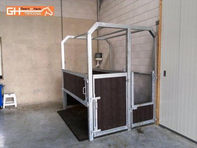 Behandelbox opvoelbox behandelboxen opvoelboxen paardenboxen