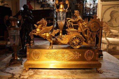 TWEEDAAGSE KERST ANTIEK MARKT TILBURG.        