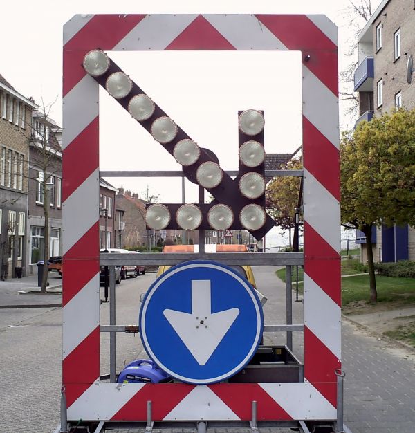 Verkeersregelaars te huur.