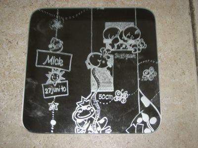 Geboortespiegel handgegraveerd, een origineel kraamkado met naam