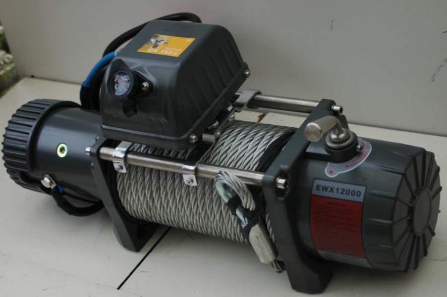 Electrische lieren 12volt 5,5 ton oprijwagen