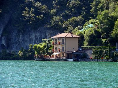 Te huur Chalets aan het meer van Lugano in Italië