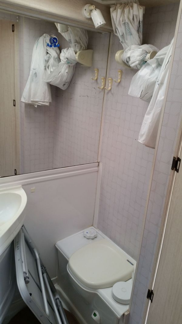 Hehn Rheinstar 580 Half Integr. '93 AUTOMAAT benz. € 8950,=