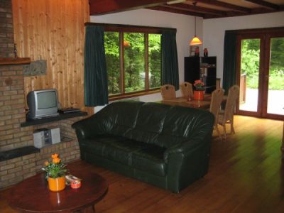 ardennen chalet in Durbuy naast  bos, hond welkom