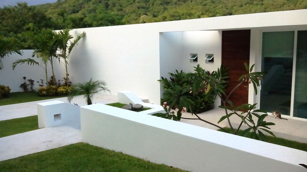 Unique in its type house in Huatulco, Mexico... At the South Pacific coast, in North America...