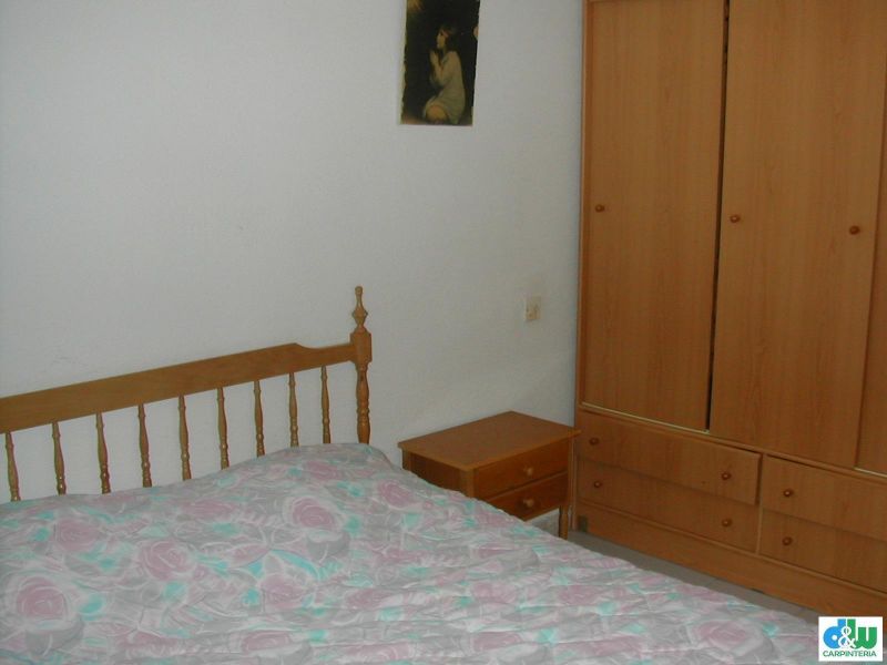 Klein huisje aan crissisprijs te costablanca torrevieja 4 pers 