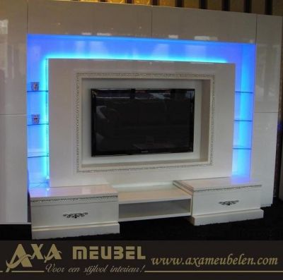 hoogglans wit wand meubelen tv kasten AXA Rotterdam breda