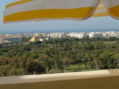 Overwinteren en golf spelen onder de Spaanse zon