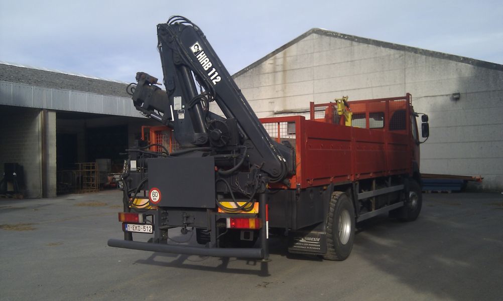Vrachtwagen met Hiab laadkraan Renault Kerax 260